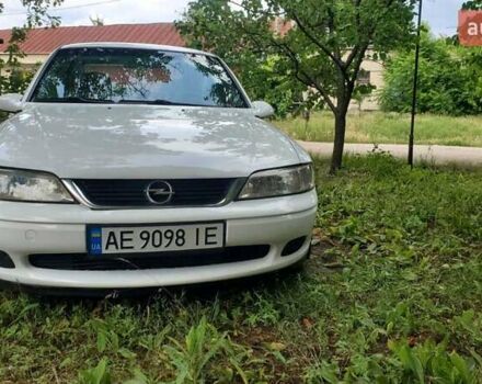 Белый Опель Вектра, объемом двигателя 1.8 л и пробегом 444 тыс. км за 3500 $, фото 1 на Automoto.ua