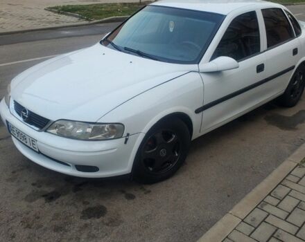 Белый Опель Вектра, объемом двигателя 1.8 л и пробегом 445 тыс. км за 2450 $, фото 1 на Automoto.ua