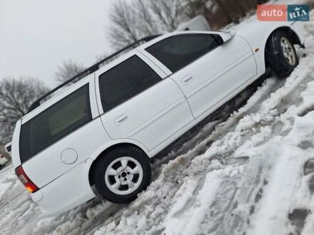 Белый Опель Вектра, объемом двигателя 2 л и пробегом 429 тыс. км за 2500 $, фото 1 на Automoto.ua