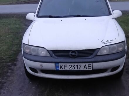 Білий Опель Вектра, об'ємом двигуна 1.8 л та пробігом 377 тис. км за 2100 $, фото 1 на Automoto.ua