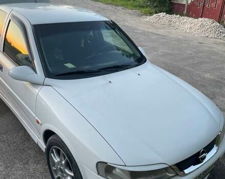 Опель Вектра 1999 в Гусятине на Automoto.ua Белый Опель Вектра, объемом двигателя 1.8 л и пробегом 280 тыс. км за 2400 $, фото 1 на Automoto.ua