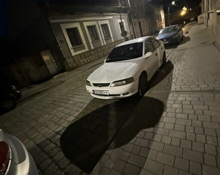 Белый Опель Вектра, объемом двигателя 2 л и пробегом 240 тыс. км за 1500 $, фото 1 на Automoto.ua