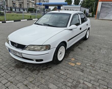 Белый Опель Вектра, объемом двигателя 1.8 л и пробегом 340 тыс. км за 2999 $, фото 1 на Automoto.ua