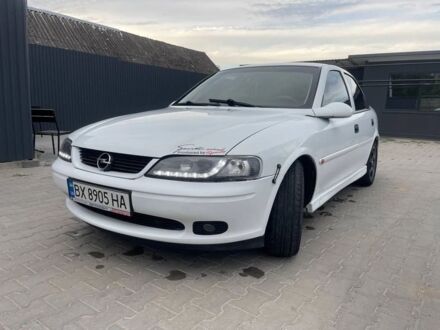 Білий Опель Вектра, об'ємом двигуна 1.8 л та пробігом 0 тис. км за 2699 $, фото 1 на Automoto.ua