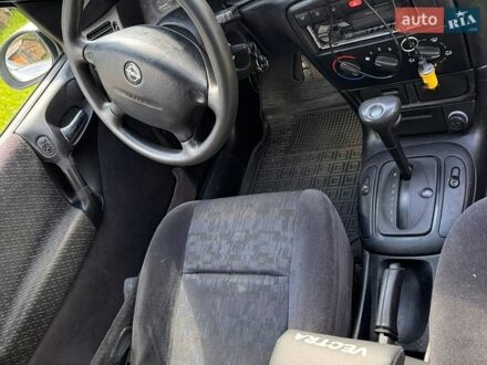 Белый Опель Вектра, объемом двигателя 1.8 л и пробегом 363 тыс. км за 2200 $, фото 1 на Automoto.ua