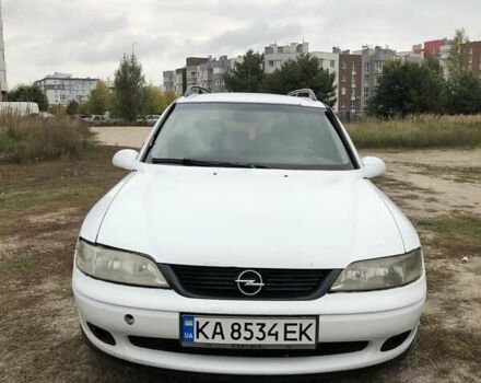 Белый Опель Вектра, объемом двигателя 2 л и пробегом 251 тыс. км за 2200 $, фото 1 на Automoto.ua