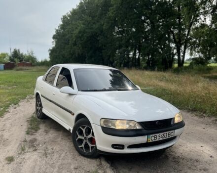 Белый Опель Вектра, объемом двигателя 1.8 л и пробегом 300 тыс. км за 2500 $, фото 1 на Automoto.ua