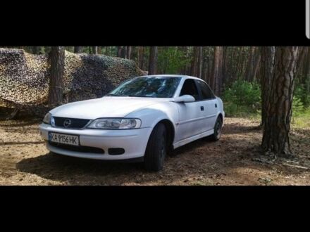Опель Вектра 2001 в Гайсине на Automoto.ua Белый Опель Вектра, объемом двигателя 1.8 л и пробегом 312 тыс. км за 1600 $, фото 1 на Automoto.ua