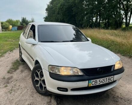 Белый Опель Вектра, объемом двигателя 1.8 л и пробегом 380 тыс. км за 2400 $, фото 1 на Automoto.ua