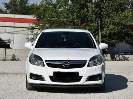 Опель Вектра 2008 в Кривом Роге на Automoto.ua Белый Опель Вектра, объемом двигателя 2.2 л и пробегом 249 тыс. км за 6200 $, фото 1 на Automoto.ua