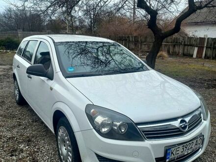 Белый Опель Вектра, объемом двигателя 1.2 л и пробегом 23300 тыс. км за 6000 $, фото 1 на Automoto.ua