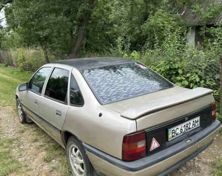 Бежевый Опель Вектра, объемом двигателя 2 л и пробегом 387 тыс. км за 900 $, фото 1 на Automoto.ua