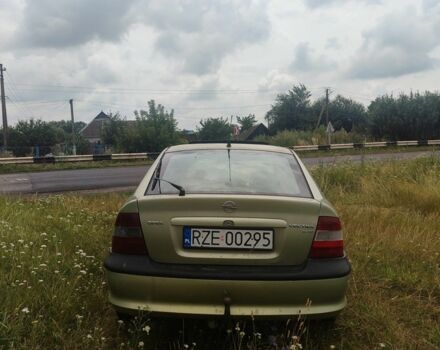 Бежевый Опель Вектра, объемом двигателя 0 л и пробегом 358 тыс. км за 1500 $, фото 4 на Automoto.ua