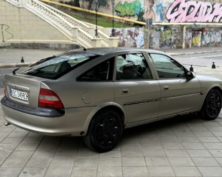 Бежевый Опель Вектра, объемом двигателя 0 л и пробегом 300 тыс. км за 1000 $, фото 5 на Automoto.ua