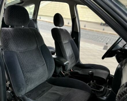 Бежевый Опель Вектра, объемом двигателя 1.6 л и пробегом 300 тыс. км за 900 $, фото 6 на Automoto.ua