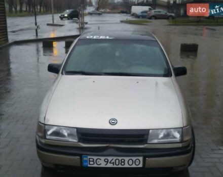 Бежевий Опель Вектра, об'ємом двигуна 2 л та пробігом 253 тис. км за 1650 $, фото 3 на Automoto.ua