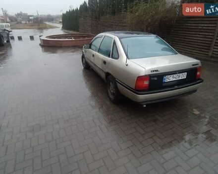 Бежевий Опель Вектра, об'ємом двигуна 2 л та пробігом 253 тис. км за 1650 $, фото 9 на Automoto.ua