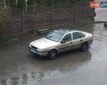 Бежевий Опель Вектра, об'ємом двигуна 2 л та пробігом 253 тис. км за 1650 $, фото 1 на Automoto.ua