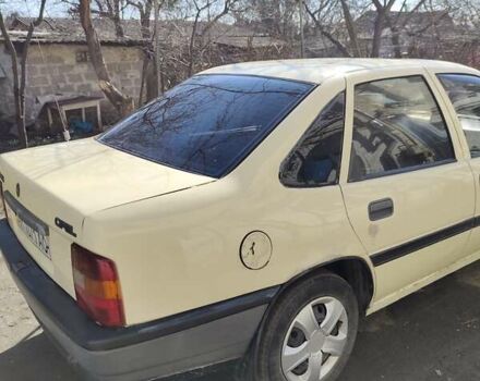 Бежевый Опель Вектра, объемом двигателя 1.8 л и пробегом 300 тыс. км за 1100 $, фото 6 на Automoto.ua