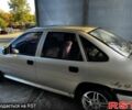 Бежевый Опель Вектра, объемом двигателя 2 л и пробегом 303 тыс. км за 1500 $, фото 1 на Automoto.ua