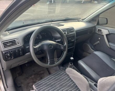 Бежевий Опель Вектра, об'ємом двигуна 1.6 л та пробігом 329 тис. км за 1599 $, фото 13 на Automoto.ua