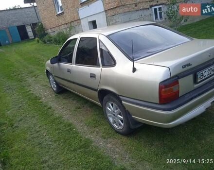 Опель Вектра 1993 в Львове на Automoto.ua Бежевый Опель Вектра, объемом двигателя 1.6 л и пробегом 400 тыс. км за 1500 $, фото 6 на Automoto.ua