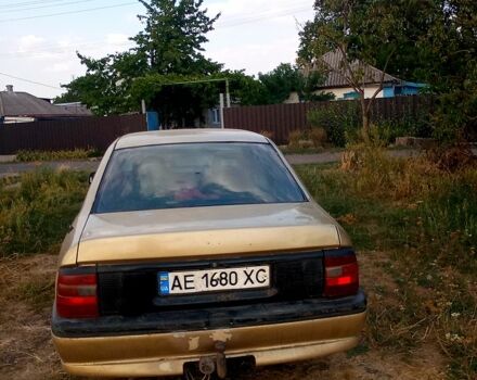 Бежевый Опель Вектра, объемом двигателя 1.8 л и пробегом 260 тыс. км за 1400 $, фото 3 на Automoto.ua