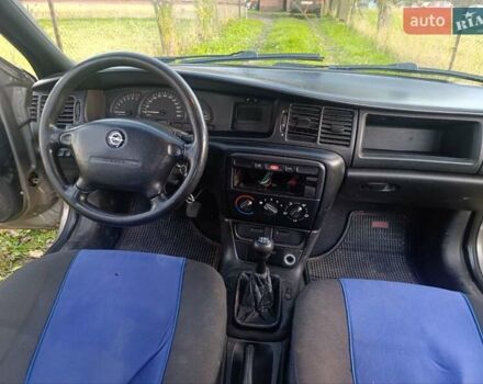 Бежевый Опель Вектра, объемом двигателя 1.8 л и пробегом 280 тыс. км за 1350 $, фото 24 на Automoto.ua