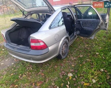 Бежевый Опель Вектра, объемом двигателя 1.8 л и пробегом 280 тыс. км за 1350 $, фото 22 на Automoto.ua