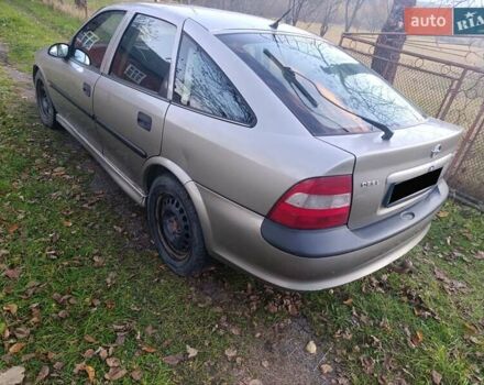 Бежевый Опель Вектра, объемом двигателя 1.8 л и пробегом 280 тыс. км за 1350 $, фото 3 на Automoto.ua