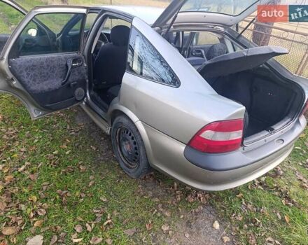 Бежевый Опель Вектра, объемом двигателя 1.8 л и пробегом 280 тыс. км за 1350 $, фото 26 на Automoto.ua