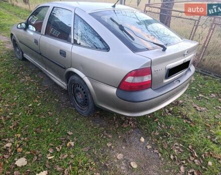 Бежевый Опель Вектра, объемом двигателя 1.8 л и пробегом 280 тыс. км за 1350 $, фото 9 на Automoto.ua