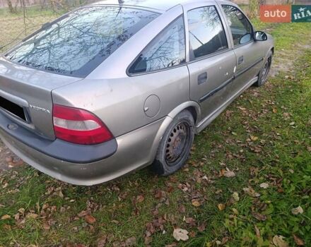 Бежевый Опель Вектра, объемом двигателя 1.8 л и пробегом 280 тыс. км за 1350 $, фото 15 на Automoto.ua