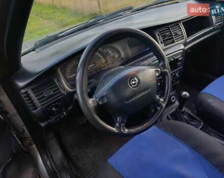 Бежевый Опель Вектра, объемом двигателя 1.8 л и пробегом 280 тыс. км за 1350 $, фото 25 на Automoto.ua