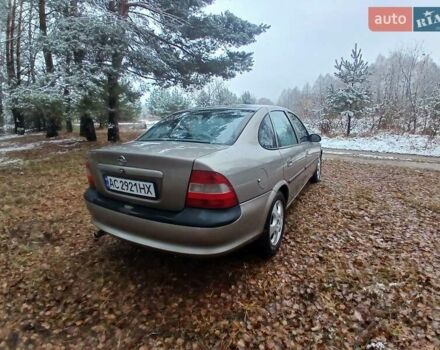 Бежевый Опель Вектра, объемом двигателя 1.6 л и пробегом 303 тыс. км за 2450 $, фото 12 на Automoto.ua