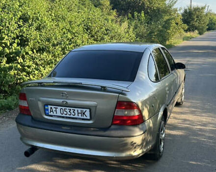 Бежевый Опель Вектра, объемом двигателя 1.6 л и пробегом 355 тыс. км за 2300 $, фото 1 на Automoto.ua