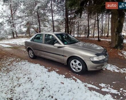 Бежевый Опель Вектра, объемом двигателя 1.6 л и пробегом 303 тыс. км за 2450 $, фото 11 на Automoto.ua