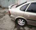 Бежевый Опель Вектра, объемом двигателя 2 л и пробегом 419 тыс. км за 3500 $, фото 4 на Automoto.ua