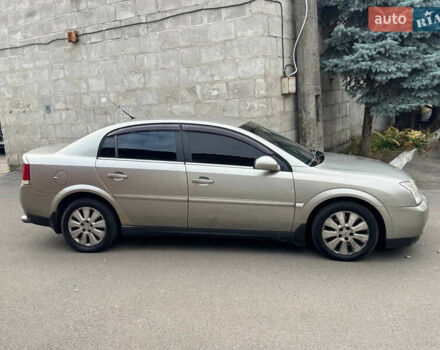 Бежевый Опель Вектра, объемом двигателя 3.2 л и пробегом 300 тыс. км за 3700 $, фото 2 на Automoto.ua