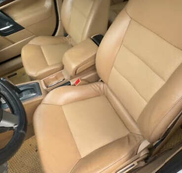 Бежевый Опель Вектра, объемом двигателя 3.2 л и пробегом 300 тыс. км за 3700 $, фото 13 на Automoto.ua