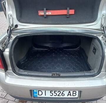 Бежевый Опель Вектра, объемом двигателя 2.2 л и пробегом 300 тыс. км за 3500 $, фото 19 на Automoto.ua