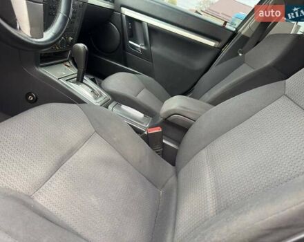 Бежевый Опель Вектра, объемом двигателя 2.2 л и пробегом 200 тыс. км за 6250 $, фото 36 на Automoto.ua