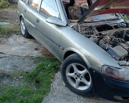 Бежевый Опель Вектра, объемом двигателя 2 л и пробегом 250 тыс. км за 800 $, фото 5 на Automoto.ua