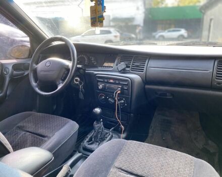 Опель Вектра 1997 в Николаеве на Automoto.ua Бежевый Опель Вектра, объемом двигателя 1.8 л и пробегом 213 тыс. км за 1150 $, фото 6 на Automoto.ua