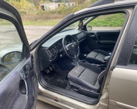 Бежевий Опель Вектра, об'ємом двигуна 0 л та пробігом 356 тис. км за 900 $, фото 9 на Automoto.ua