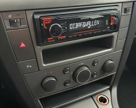 Бежевий Опель Вектра, об'ємом двигуна 2.2 л та пробігом 248 тис. км за 5900 $, фото 39 на Automoto.ua