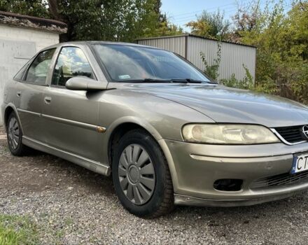 Бежевий Опель Вектра, об'ємом двигуна 2 л та пробігом 250 тис. км за 1650 $, фото 2 на Automoto.ua