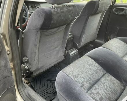 Бежевий Опель Вектра, об'ємом двигуна 2 л та пробігом 250 тис. км за 1650 $, фото 6 на Automoto.ua