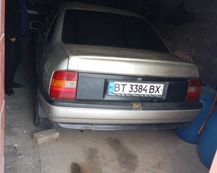 Бежевый Опель Вектра, объемом двигателя 2 л и пробегом 200 тыс. км за 1300 $, фото 1 на Automoto.ua