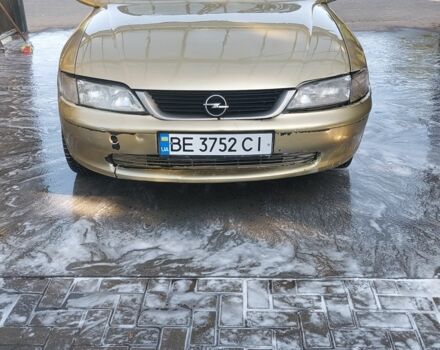 Бежевый Опель Вектра, объемом двигателя 1.8 л и пробегом 270 тыс. км за 1500 $, фото 1 на Automoto.ua